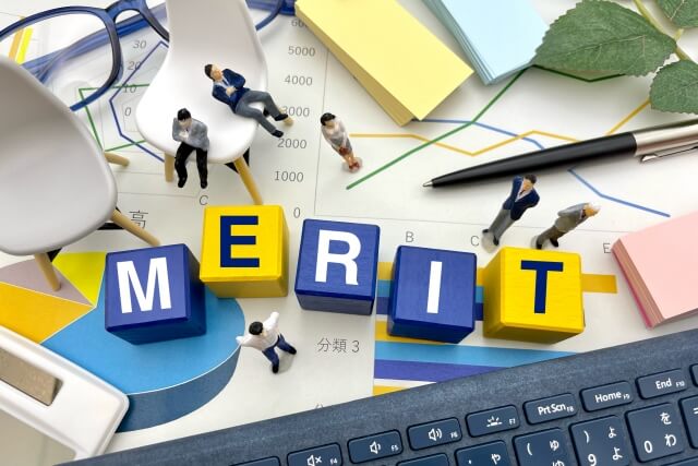 助け合いでスループットを上げながら残業を減らした事例